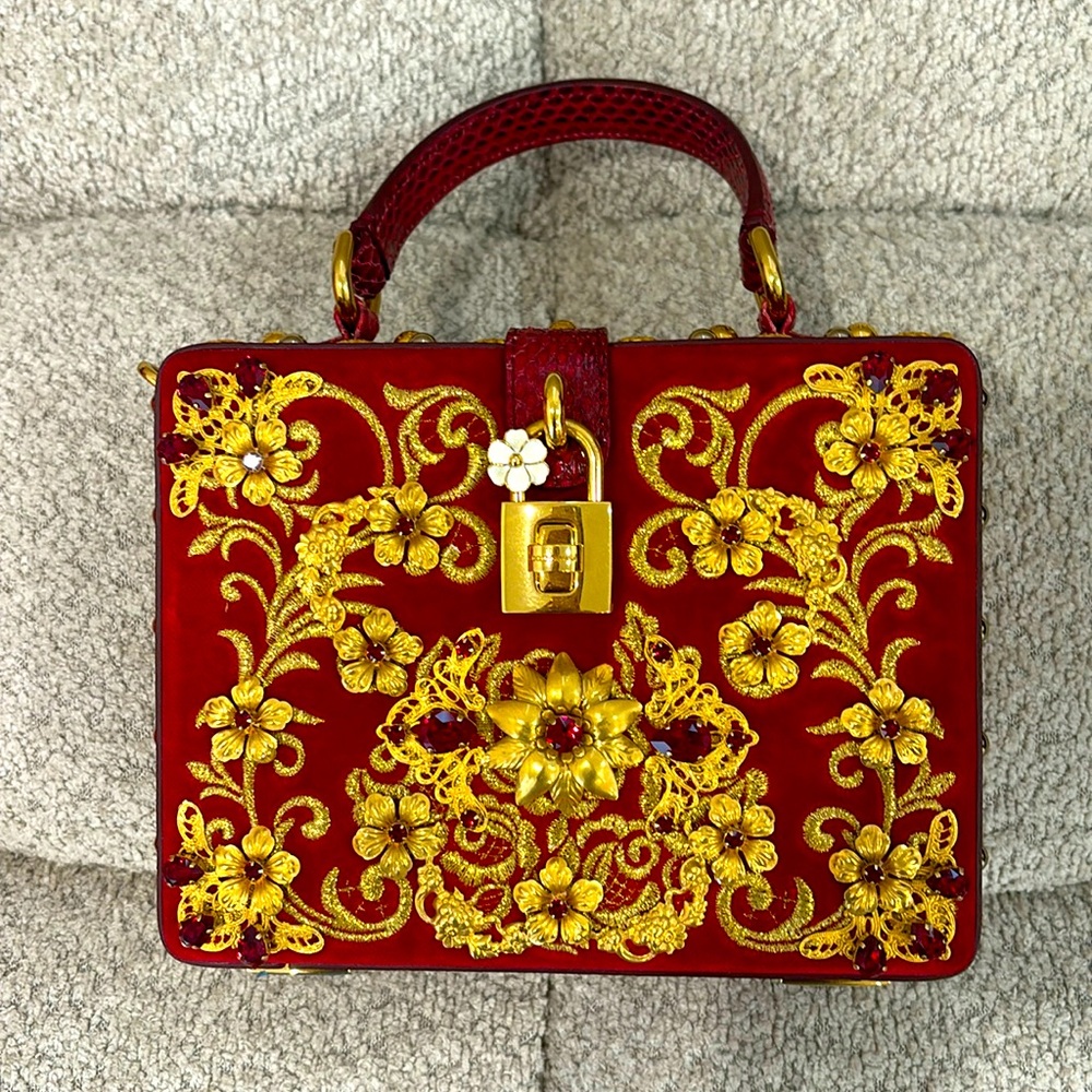 Dolce&Gabbana limited edition red velvet clutch bag.